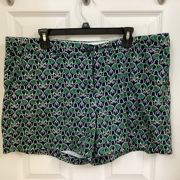 crown & ivy Navy and Green Elephant Print Women Shorts - Picture 1 of 3